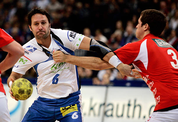 他凭借与队 他凭借与队