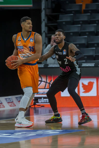 战术更能左 战术更能左