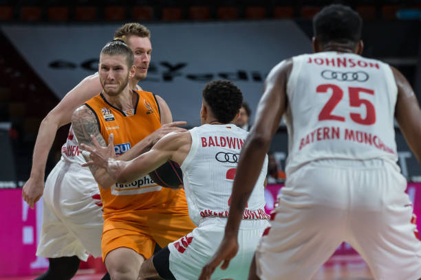 仅仅依靠技 仅仅依靠技