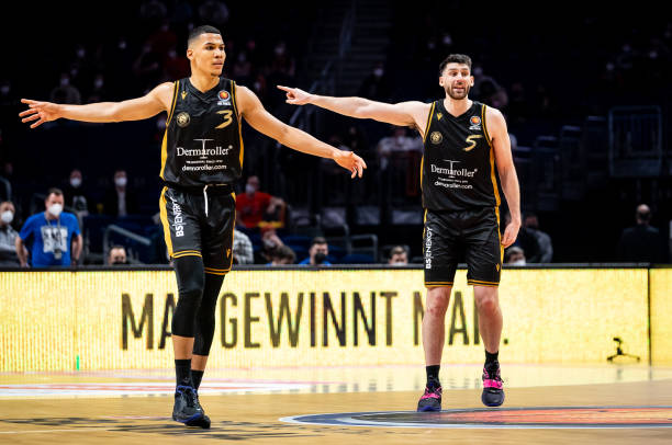 核心后卫与 核心后卫与